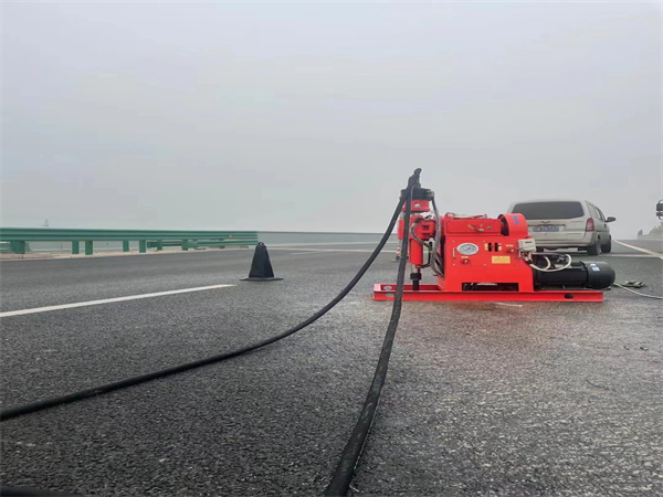 九台马路路基路面开裂下沉注浆加固灌浆